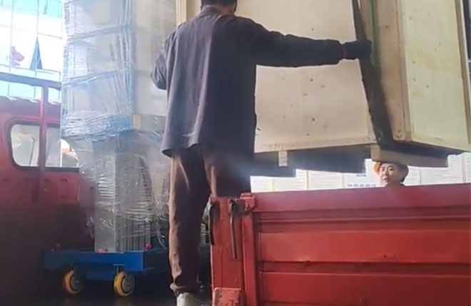 Turkish Client’s Custom Single-mast Aluminum Alloy Lift Equipment Prepares for Shipment via Shanghai Warehouse