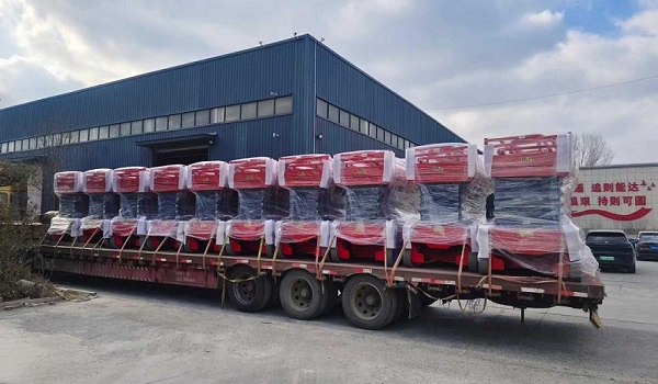 10 Self-propelled Scissor Lifts Shipped to Uzbekistan