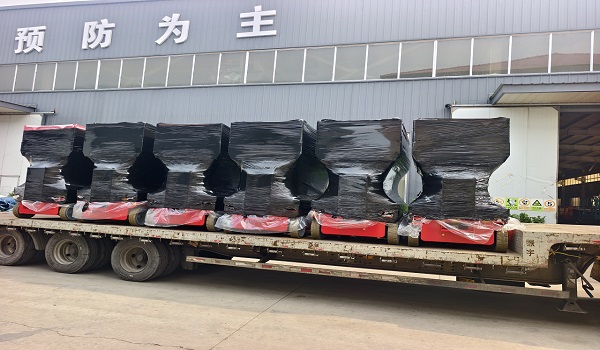 Batch Shipment of Self-Propelled Lifts to Overseas Clients