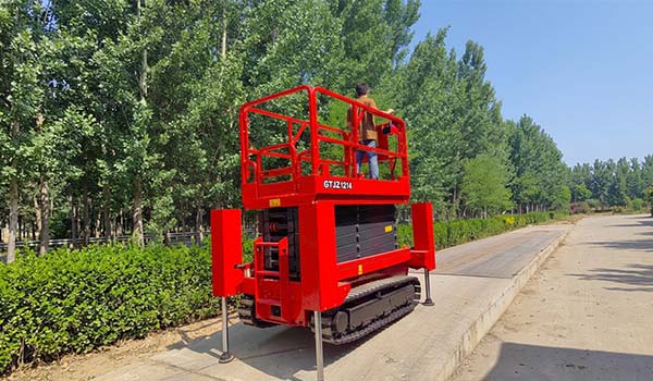 5 Sets 10m 320kg Crawler Scissor Lift Shipment to Brazil