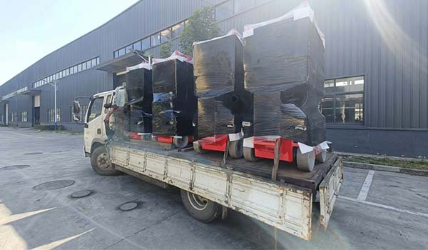 Indian Customer Purchased 4 Units 10m Self-Propelled Scissor Lifts