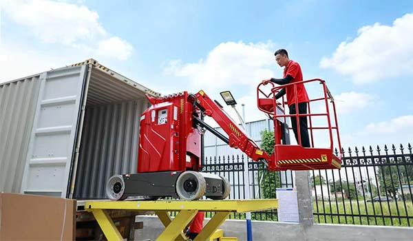 Efficient & Compact! Boomstar Self-propelled Vertical Mast Lift with Telescopic Shipped to the US