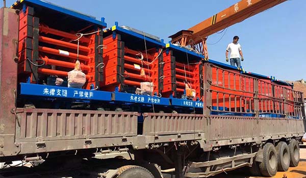 6 Sets Mobile Scissor Lifts Exported to the United States