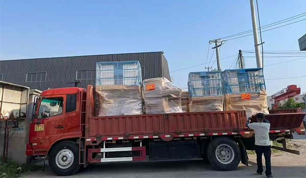 4 sets of Double-mast Aluminum Alloy Lifts shipped to Argentina