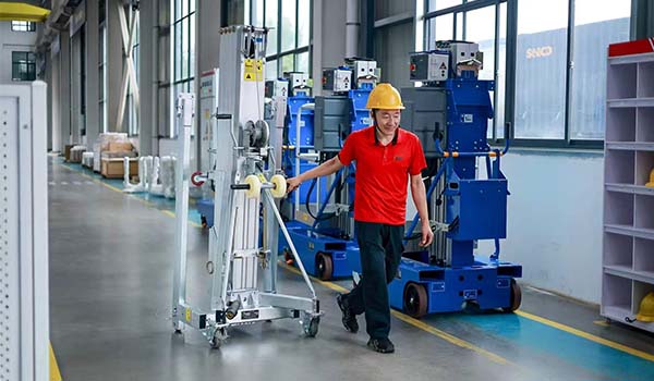 4 Units Hand‑cranked Lift Shipped to Vietnam