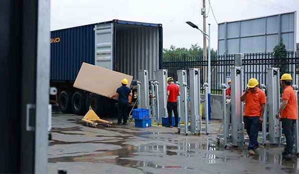 Vertical Mast Aluminum Alloy Manual Lifting Hand-cranked Lift Shipment to Brazil